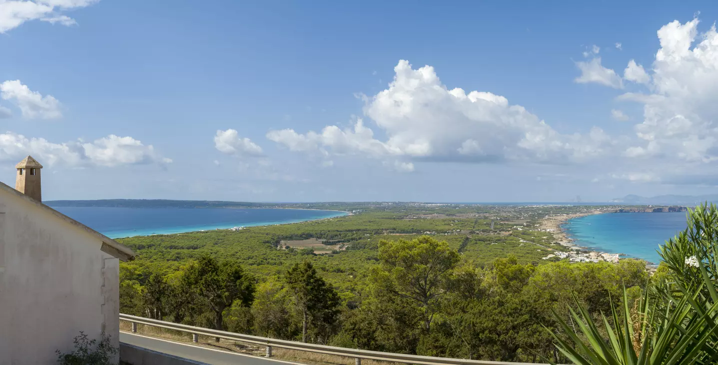 Descubre Pilar de la Mola, el corazón auténtico de Formentera